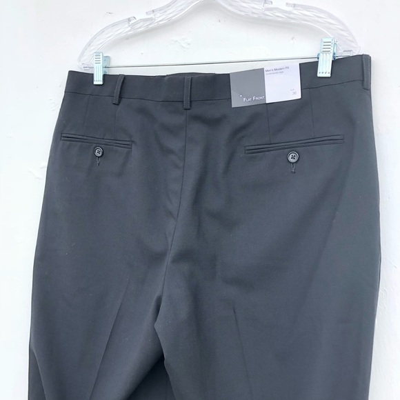 Doc And Amelia Men’s Modern Fit Flat Front Pants - Picture 5 of 5